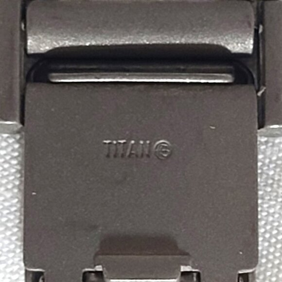 Men's Vintage Titan MTS 3ATM German Quartz Wrist Watch - Picture 6 of 12